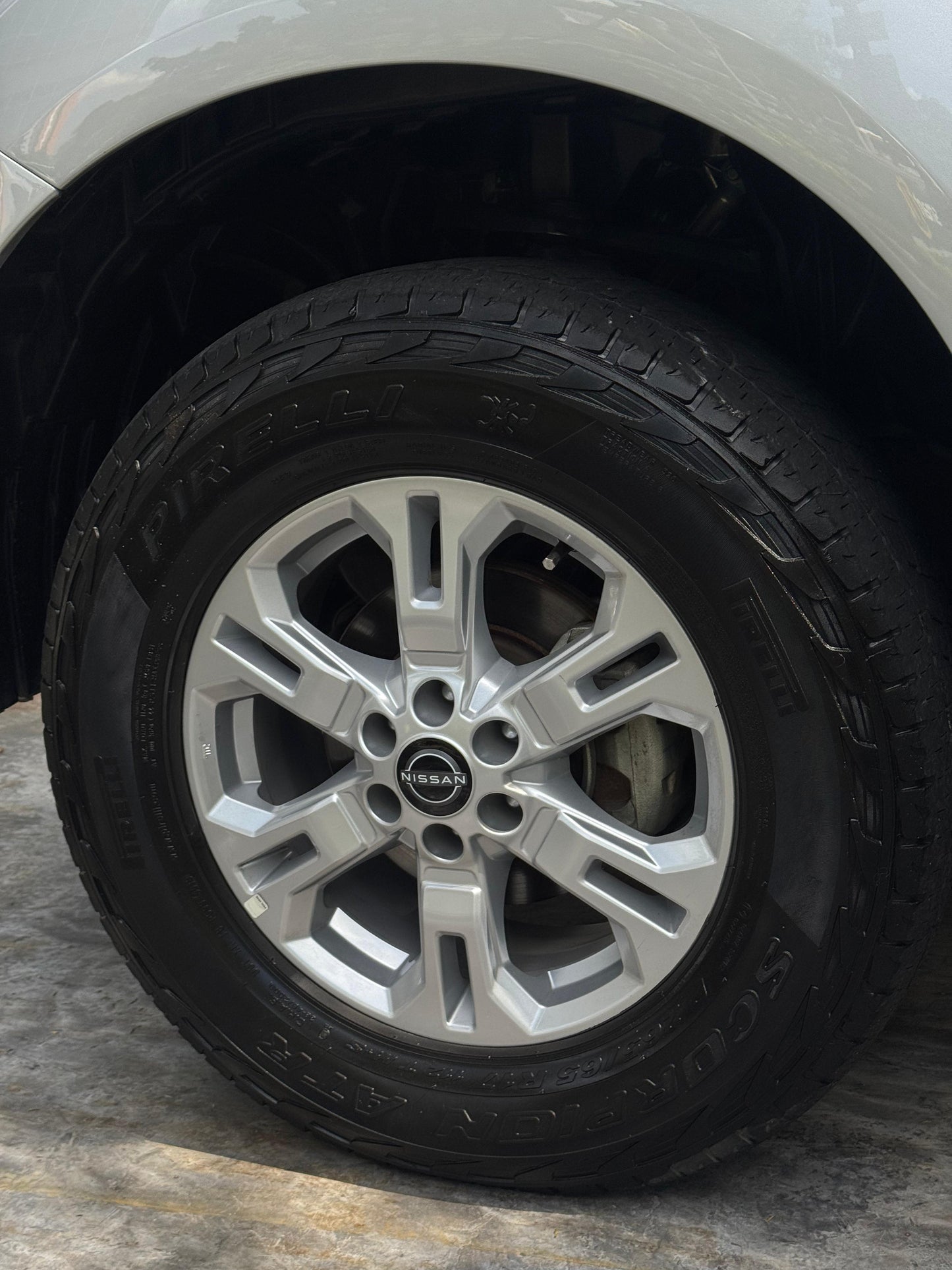 Nissan Frontier XE 2022 Salvamento Sura