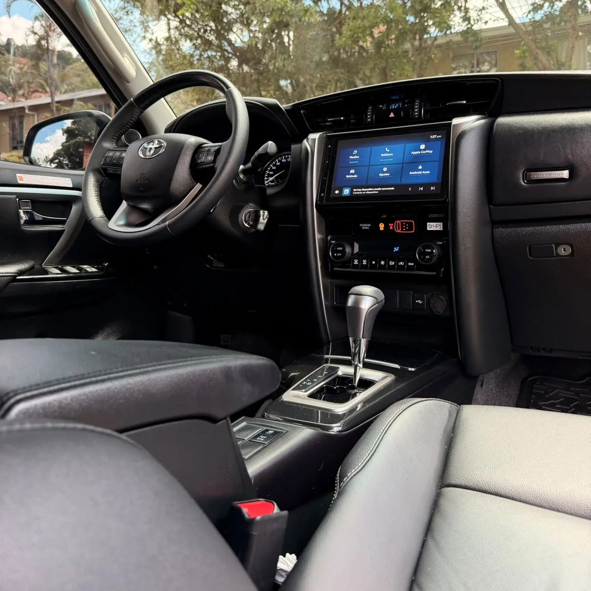 Toyota Fortuner 2.4 Diésel Sr 4x2