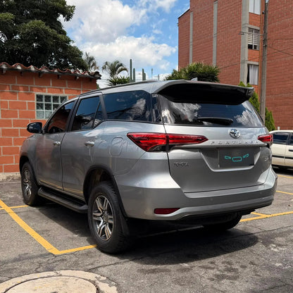 Toyota Fortuner 2.4 Diésel Sr 4x2
