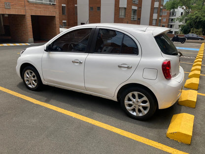 Nissan March 1.6 Sense At