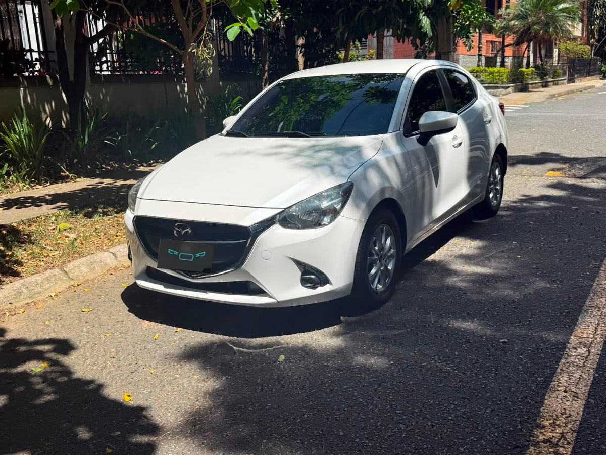Mazda 2 1.5 Touring Sédan