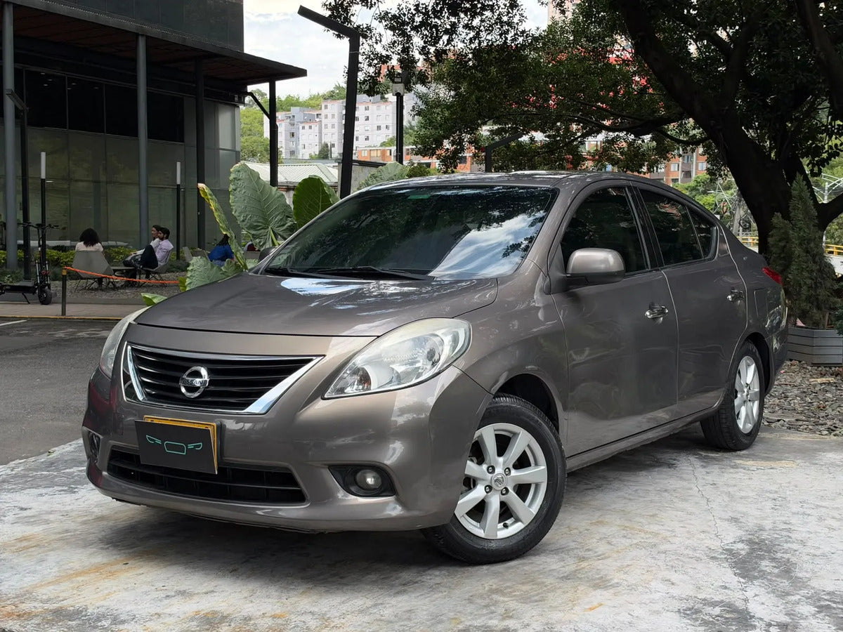 Nissan Versa 1.6 Advance