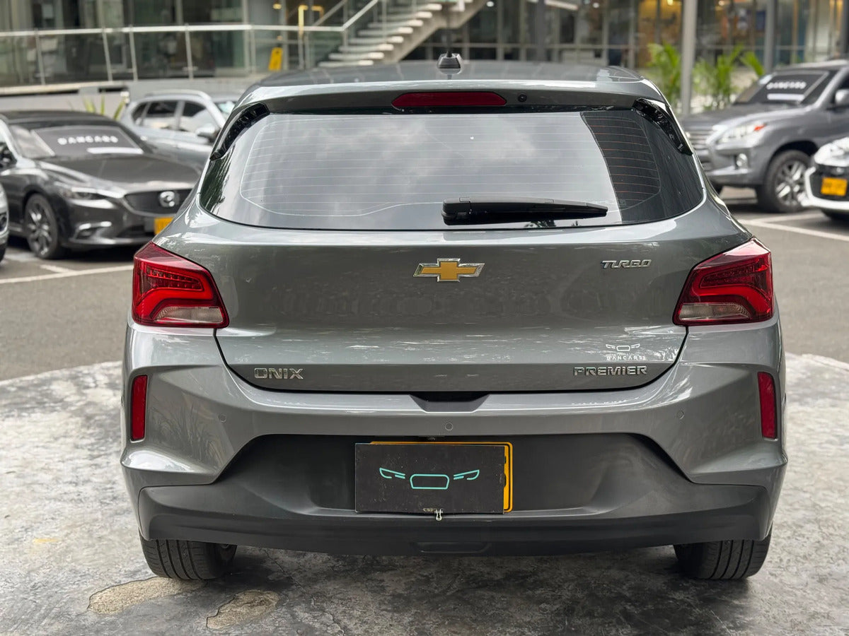 Chevrolet Onix 1.0t Premier Hatch At