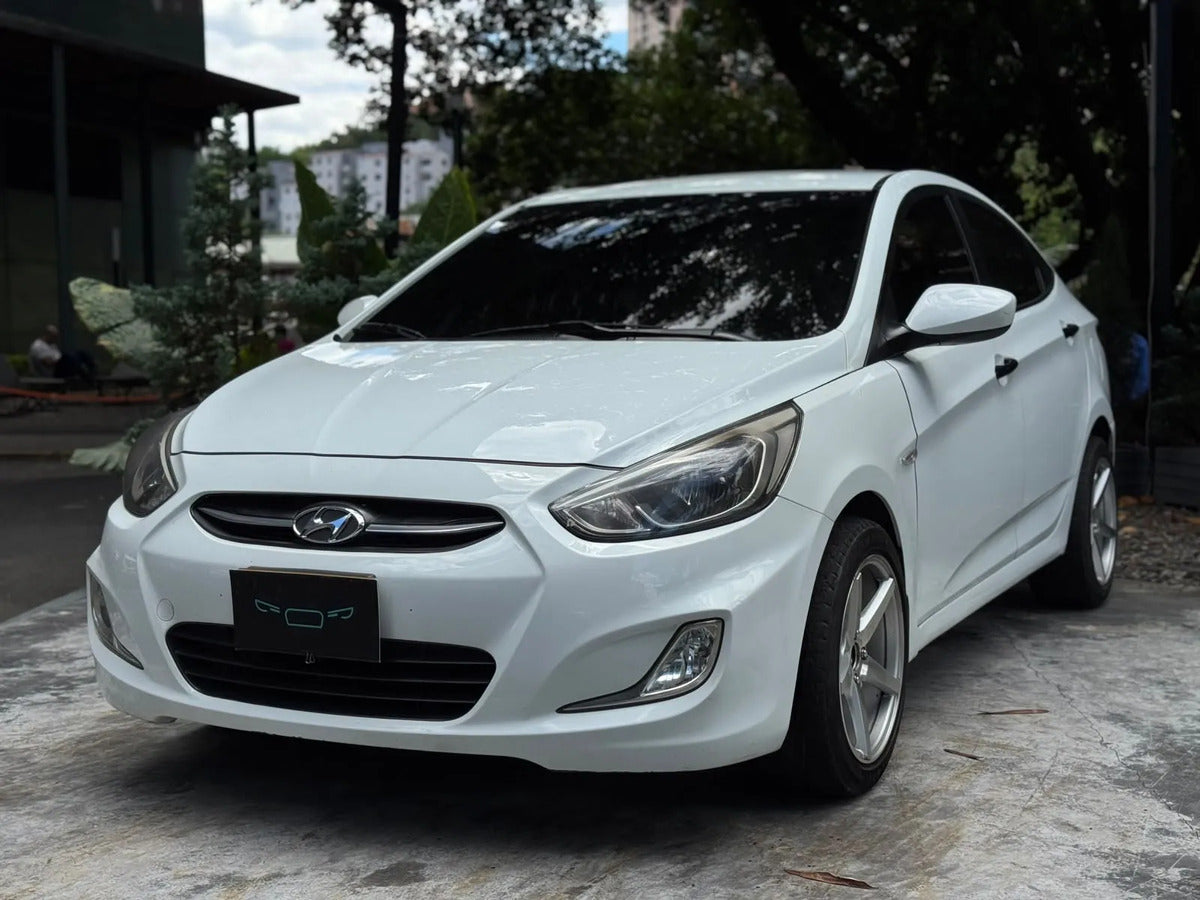 Hyundai Accent 1.6 Premium Mecánica