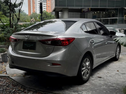 Mazda 3 2.0 Touring