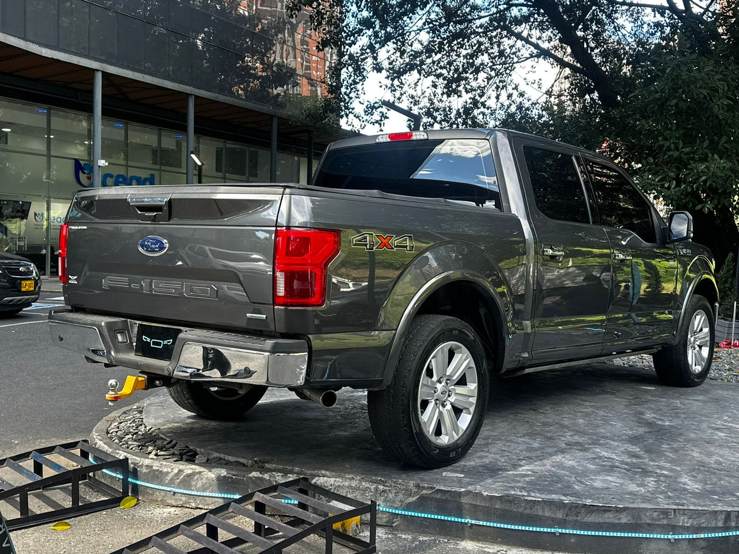 Ford F150 Lariat 2019