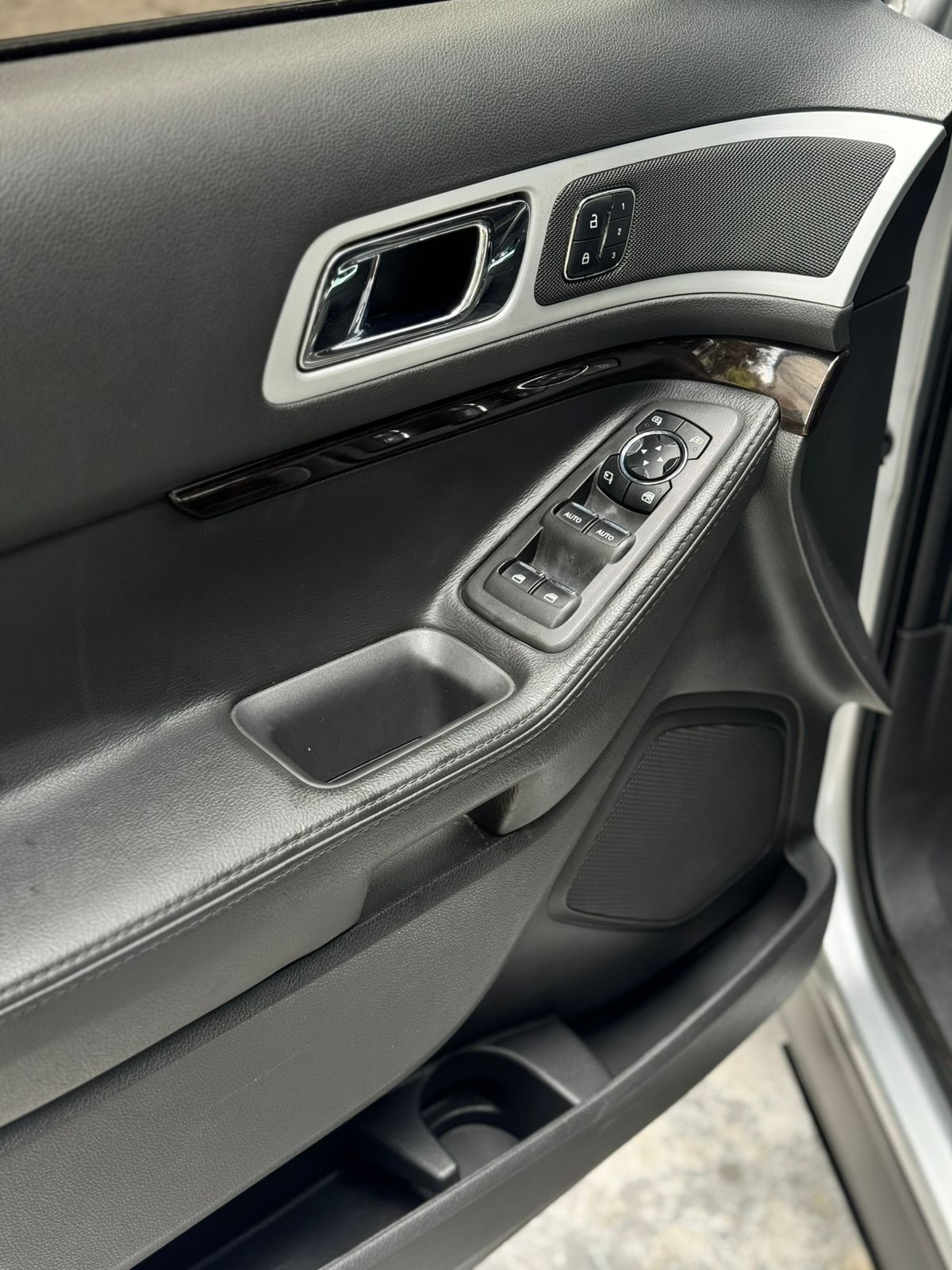 Ford Explorer Limited VALOR DIARIO