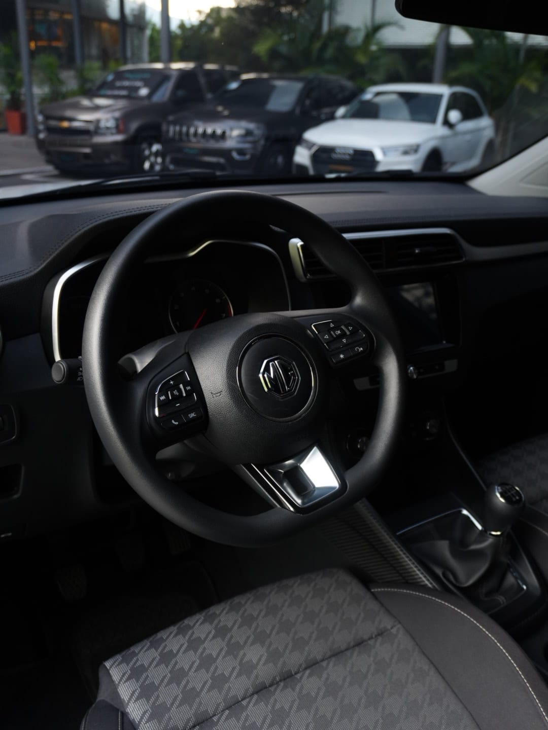 MG ZS MT STD 2026