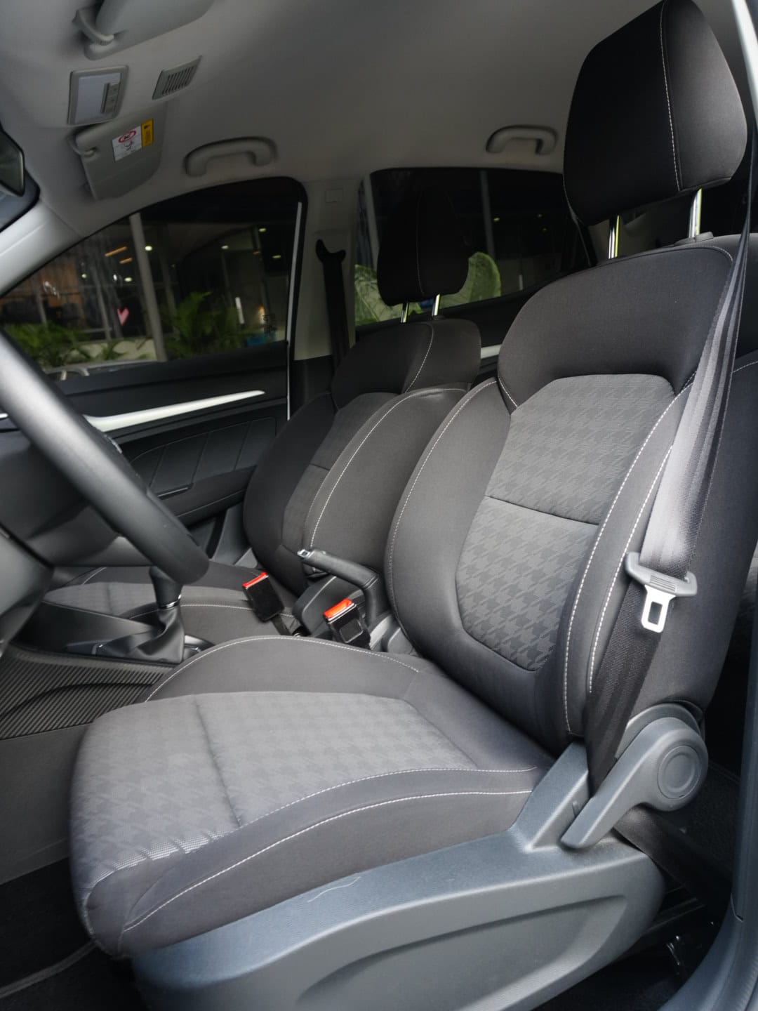 MG ZS MT STD 2026
