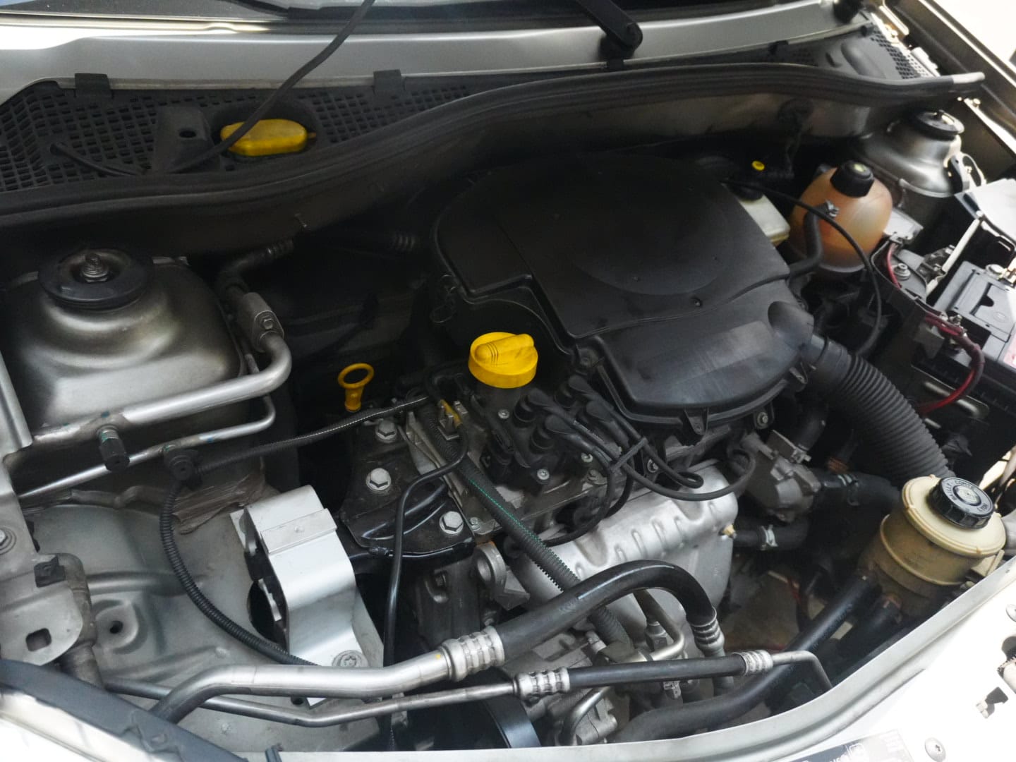 Renault Sandero Authentique 2015