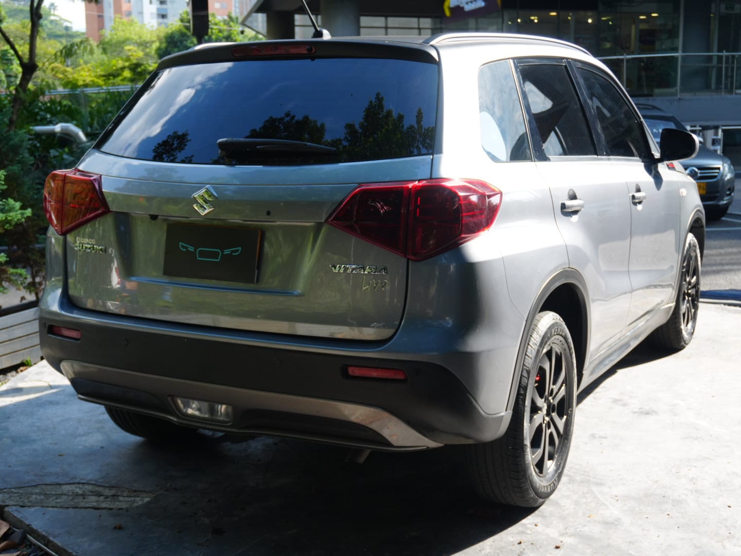 Suzuki Vitara Live 4x2 2023