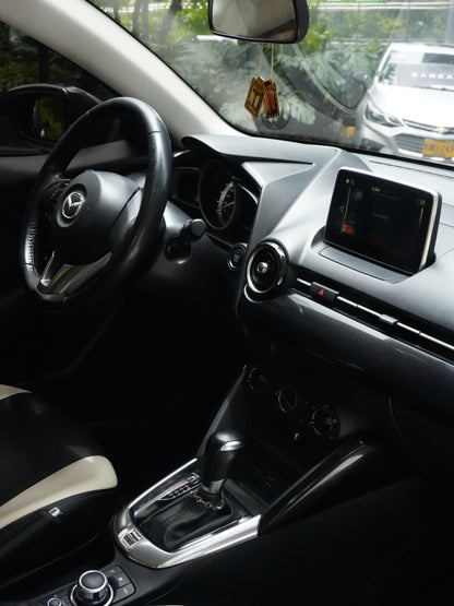 Mazda 2 Touring 2016