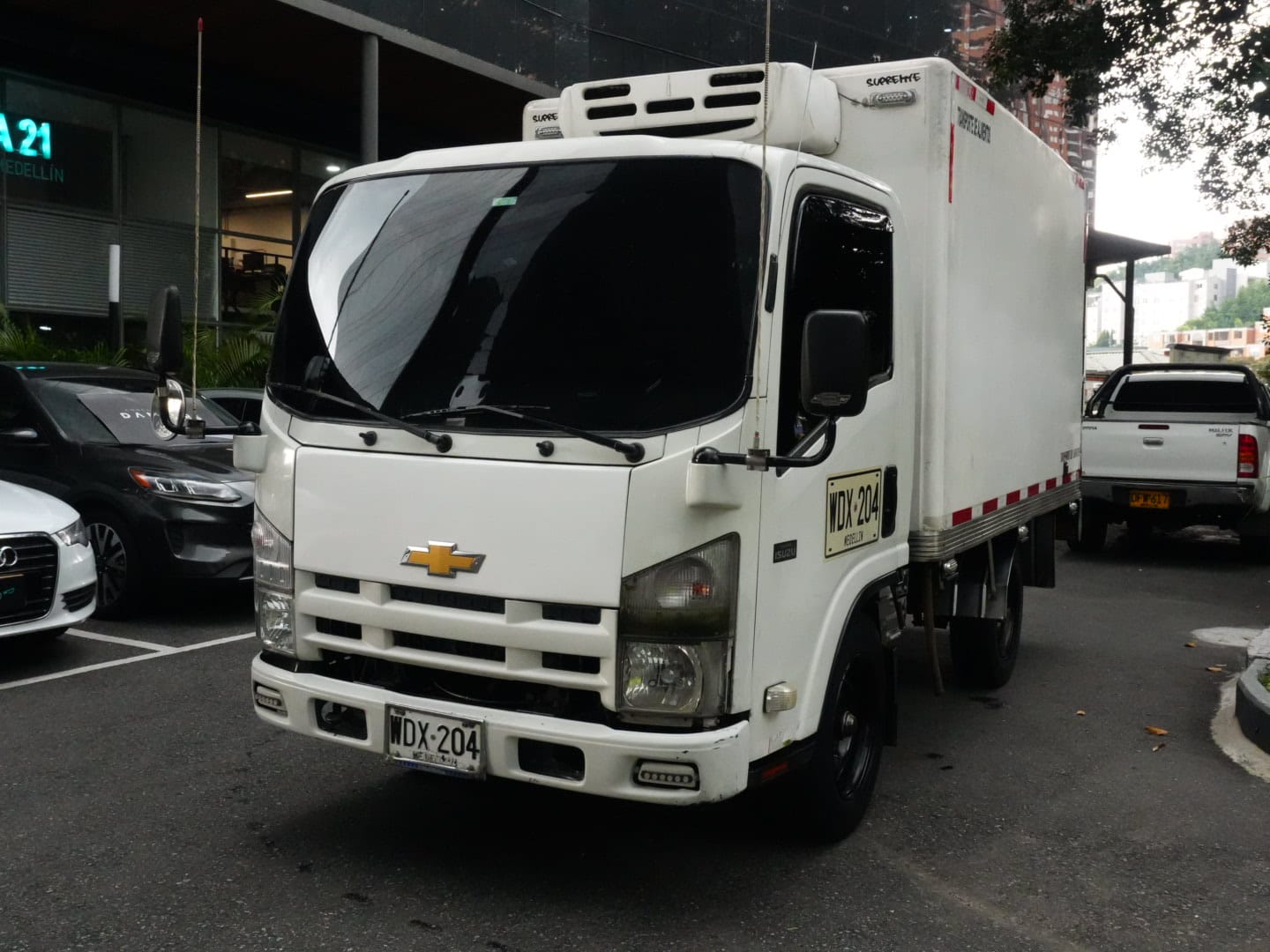 Chevrolet NHR 2014