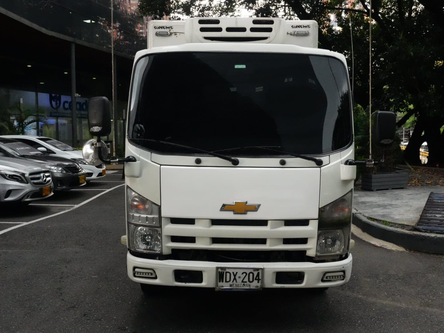 Chevrolet NHR 2014