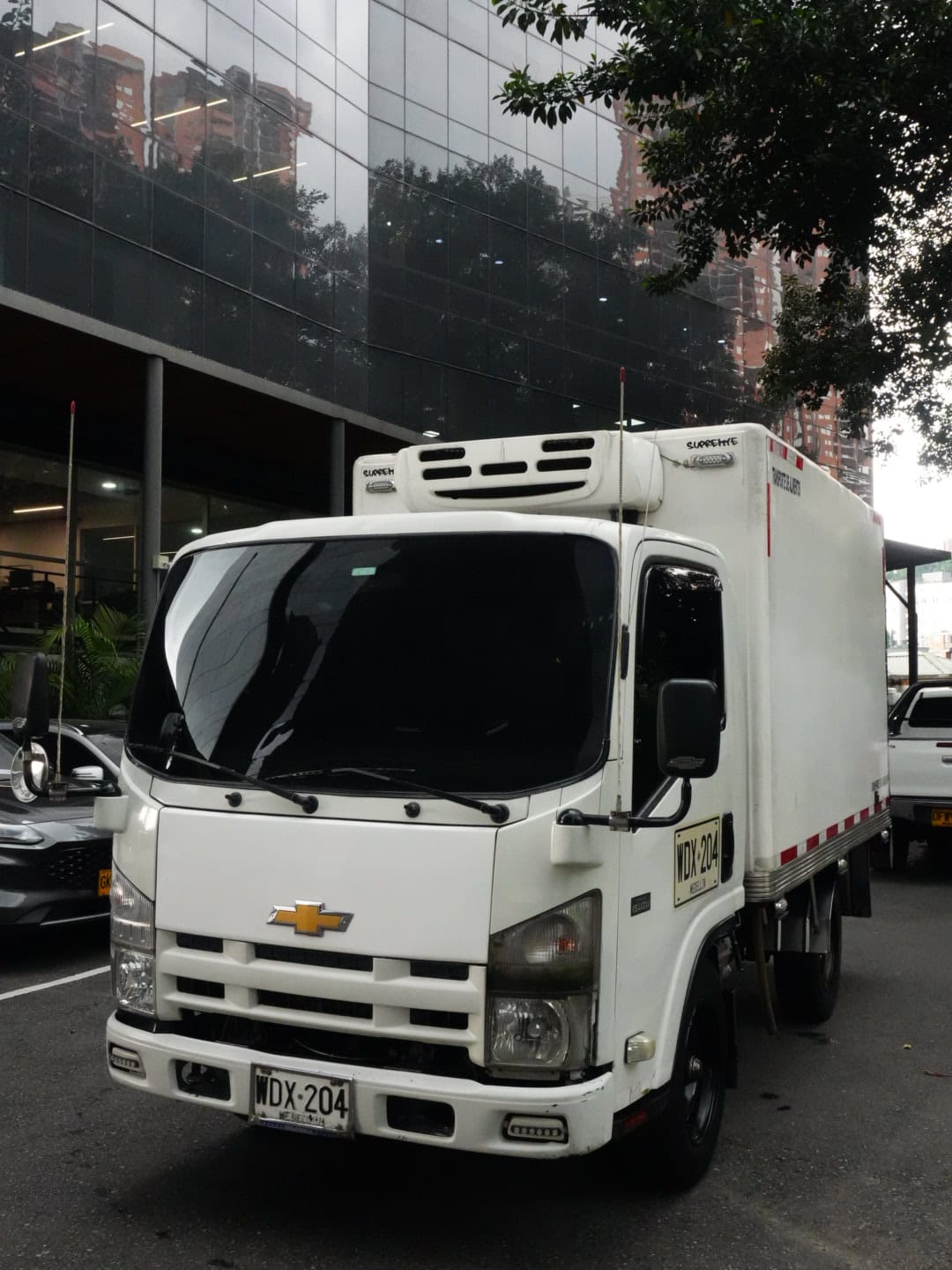 Chevrolet NHR 2014
