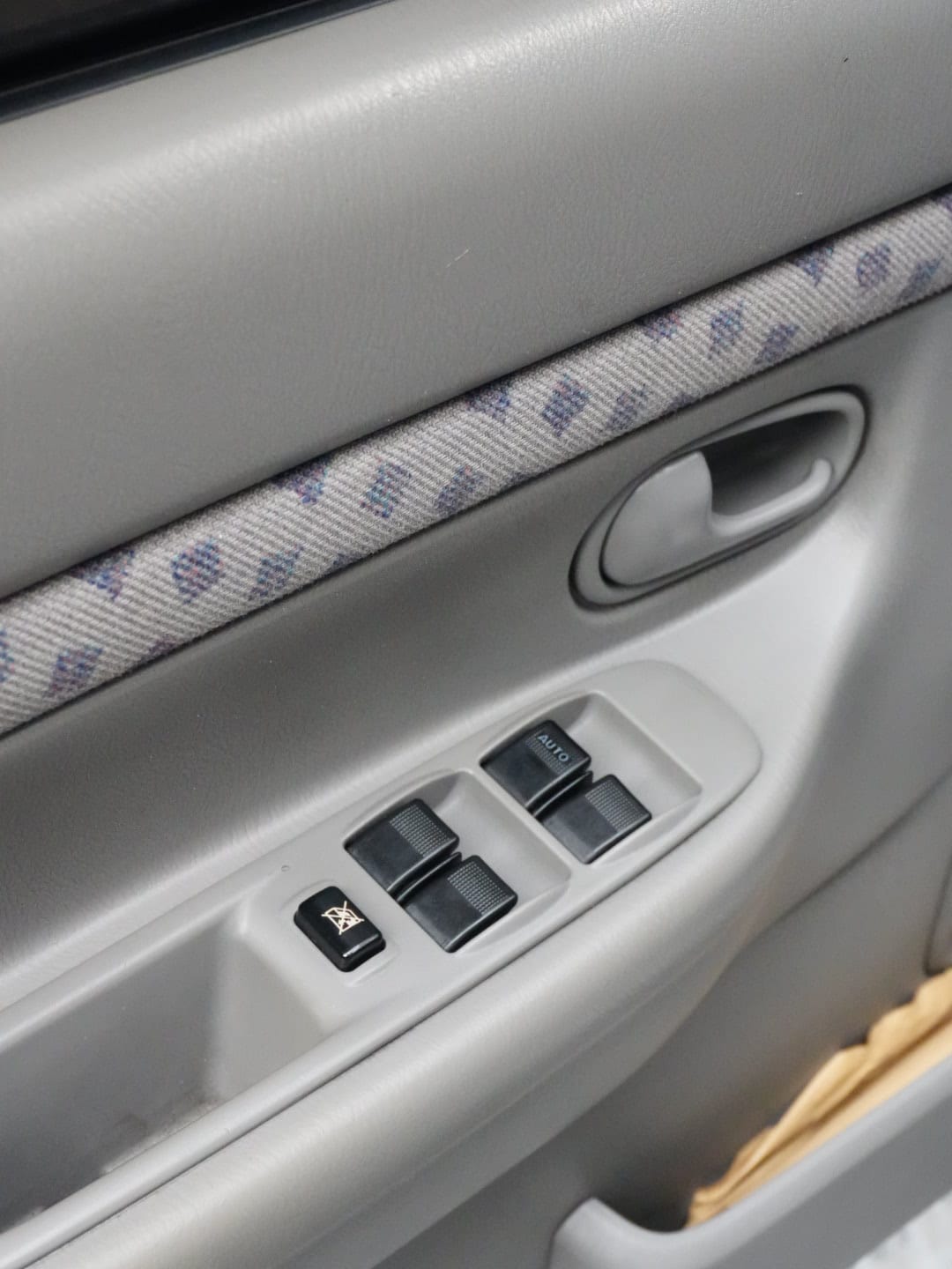 Mazda Demio 2005