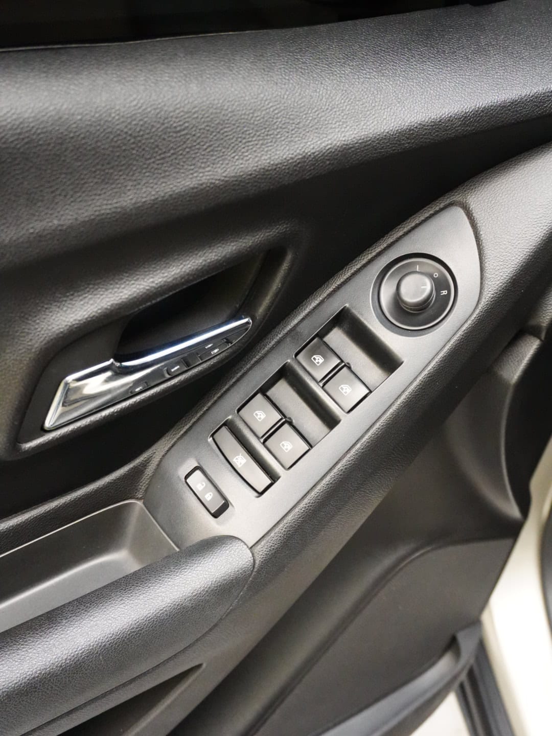 Chevrolet Tracker Ls 2015