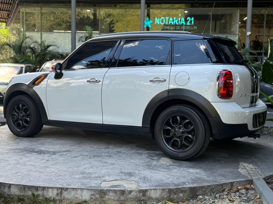 Mini Cooper Countryman 2011