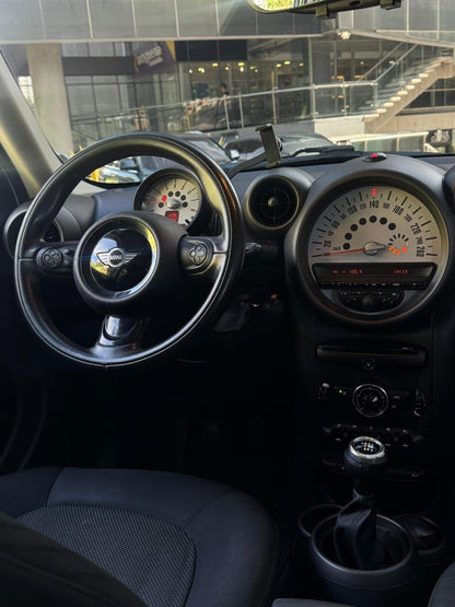 Mini Cooper Countryman 2011