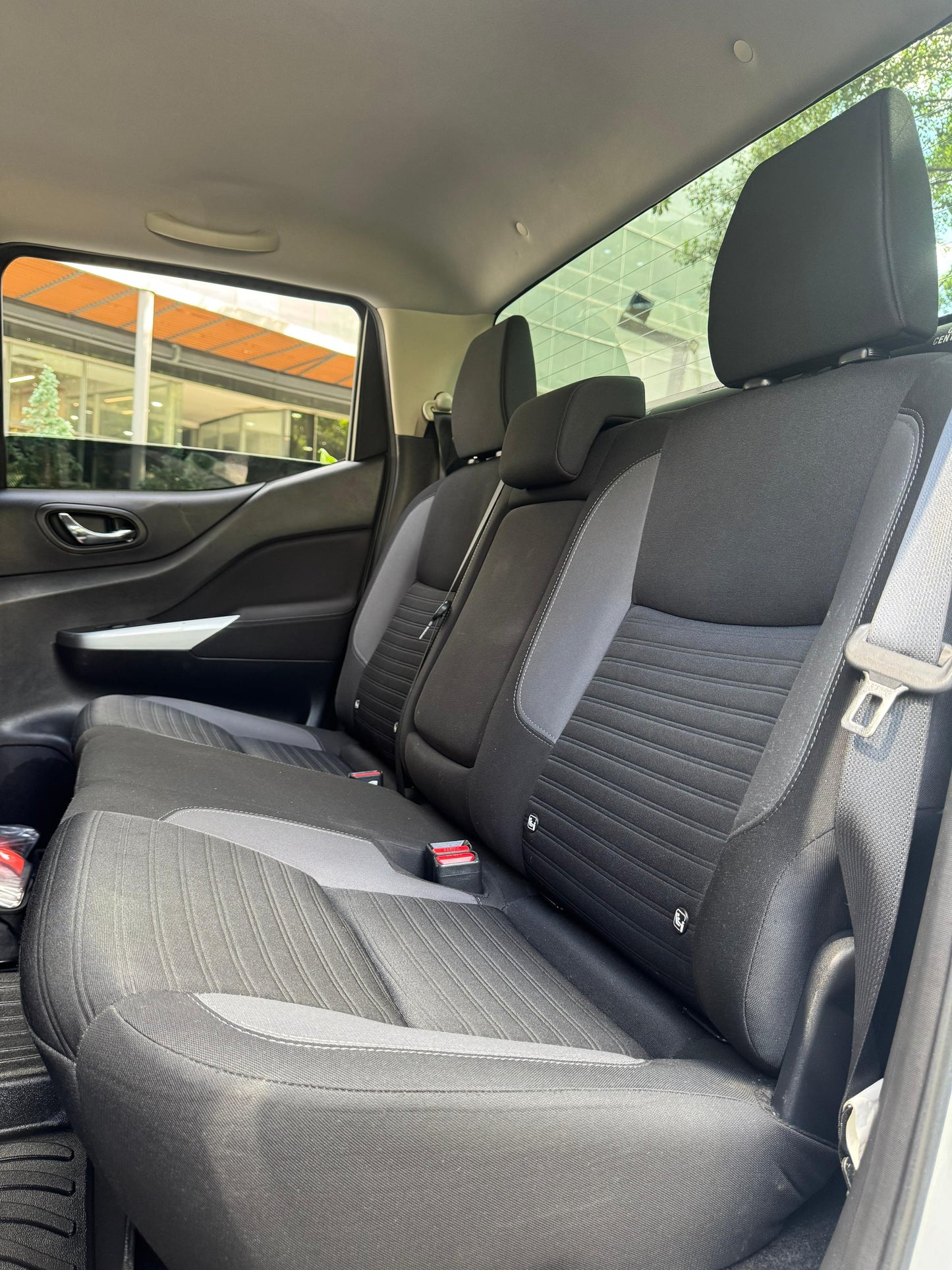 Nissan Frontier XE 2022 Salvamento Sura
