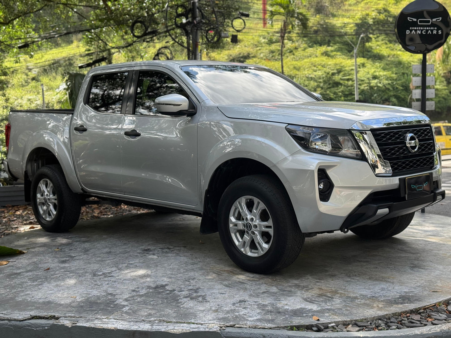 Nissan Frontier XE 2022 Salvamento Sura