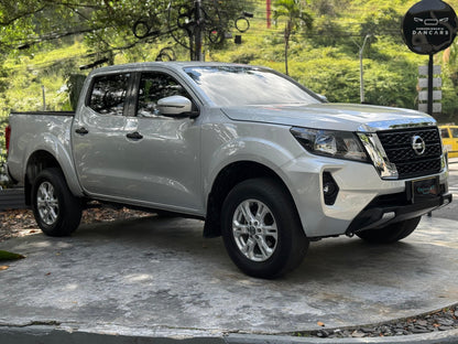 Nissan Frontier XE 2022 Salvamento Sura