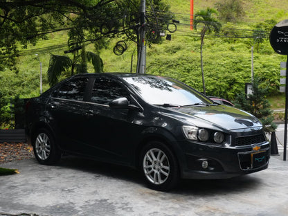 Chevrolet Sonic Lt 2015