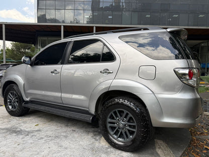 Toyota Fortuner Srv 2015