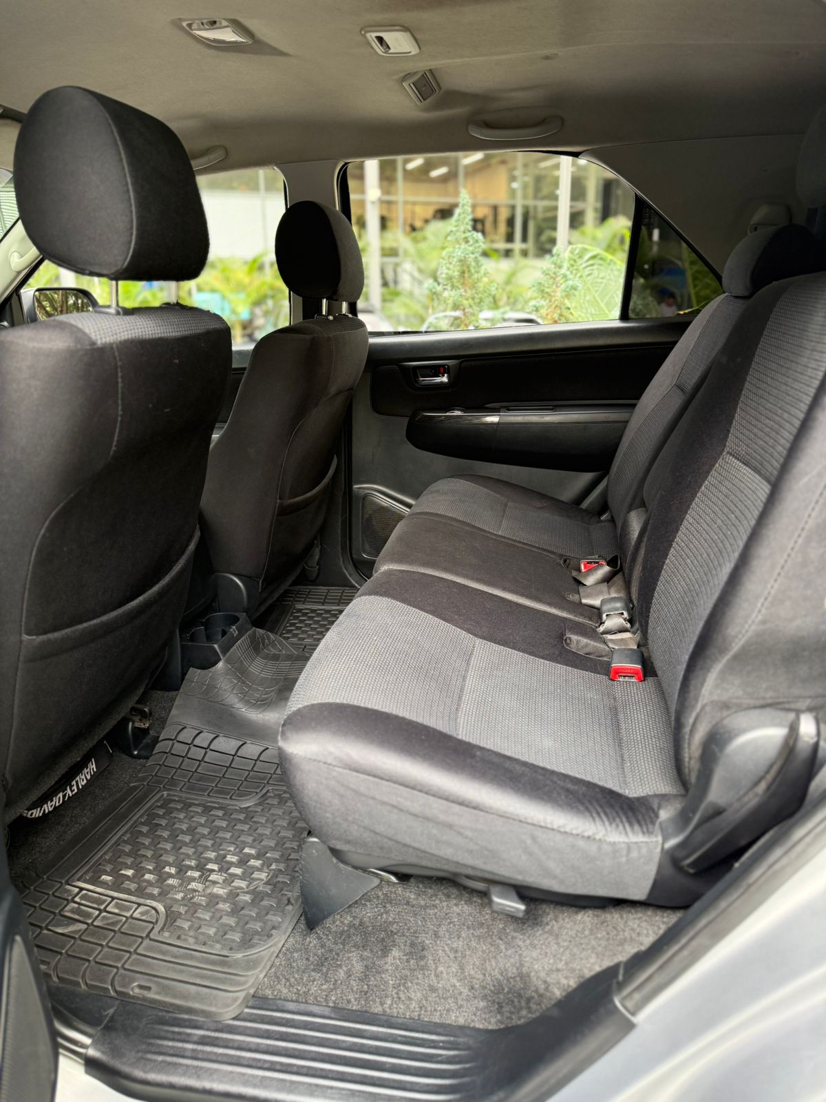 Toyota Fortuner Srv 2015