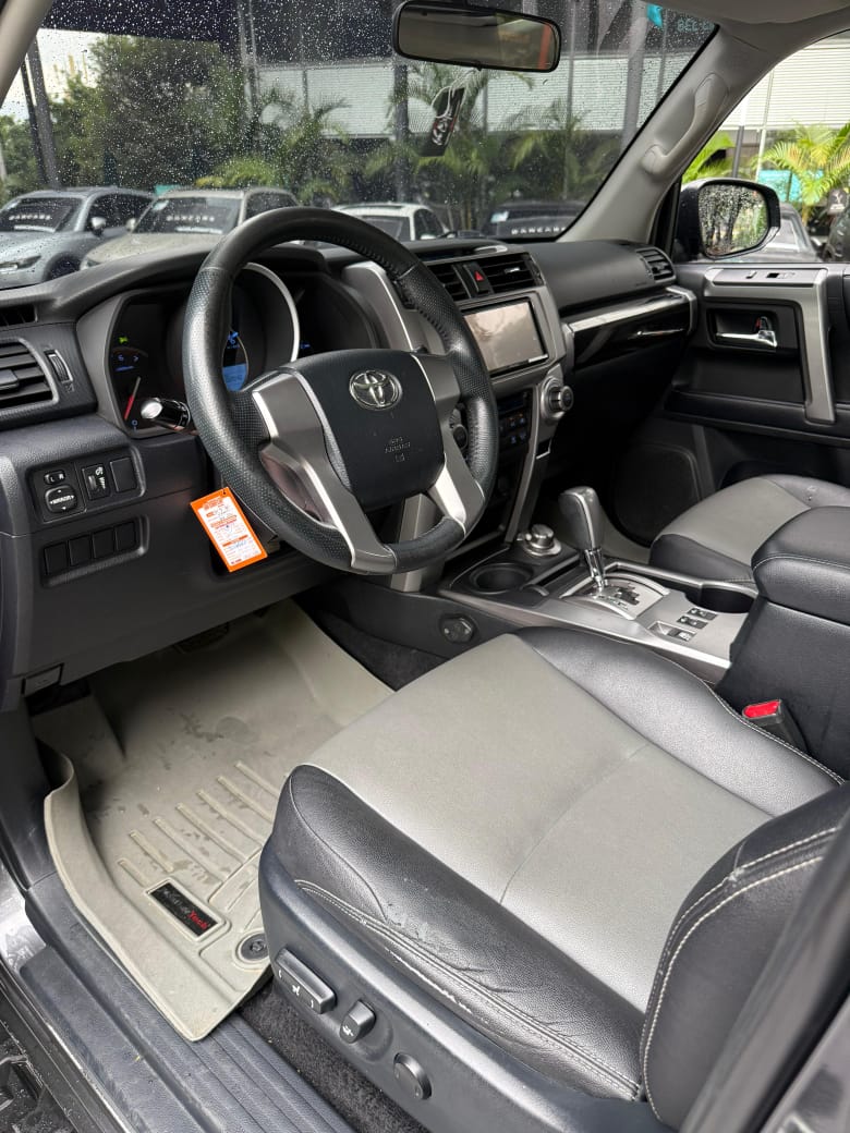 Toyota 4Runner SR5 2019