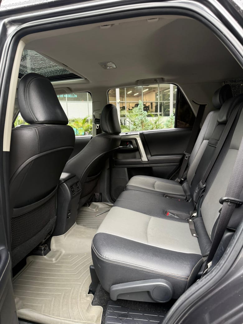 Toyota 4Runner SR5 2019