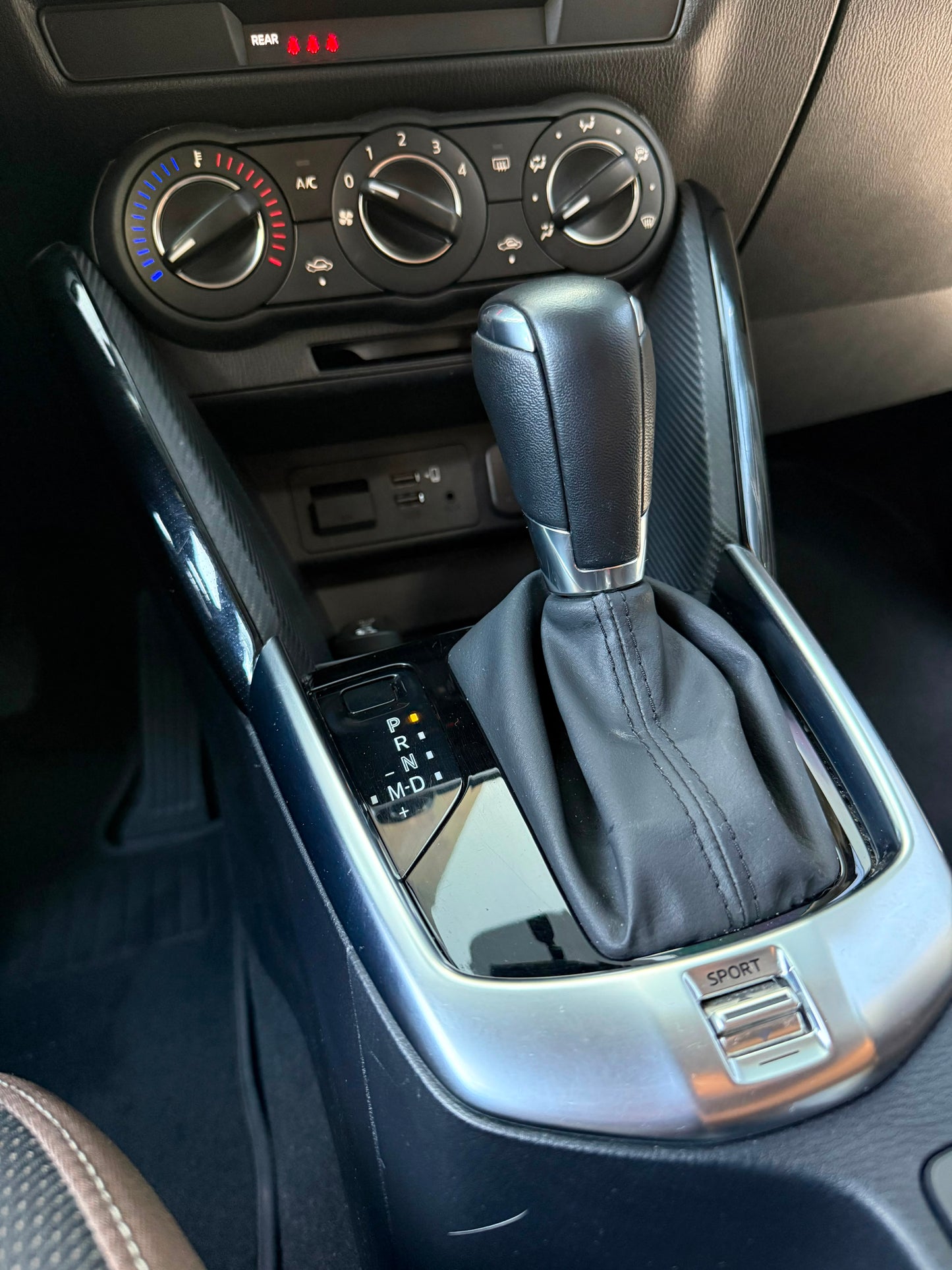 Mazda 2 Touring Sedan 2023