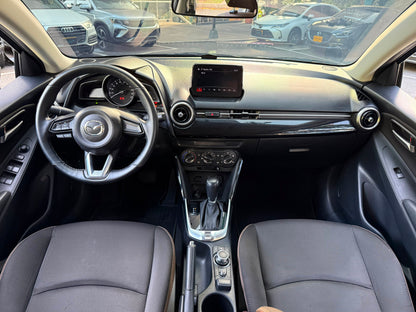 Mazda 2 Touring Sedan 2023