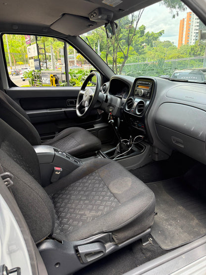 Nissan Frontier 4x4 2014