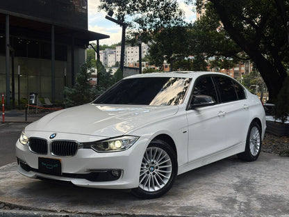 BMW 320i Luxury 2015