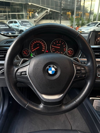 BMW 320i Luxury 2015