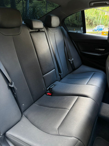 BMW 320i Luxury 2015