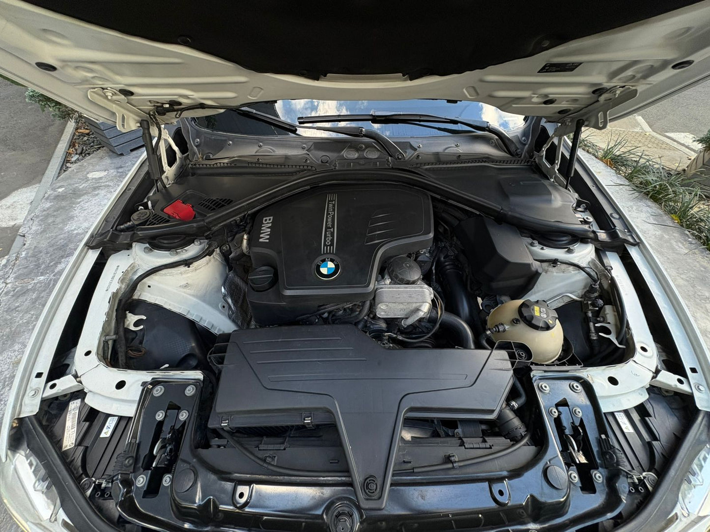 BMW 320i Luxury 2015