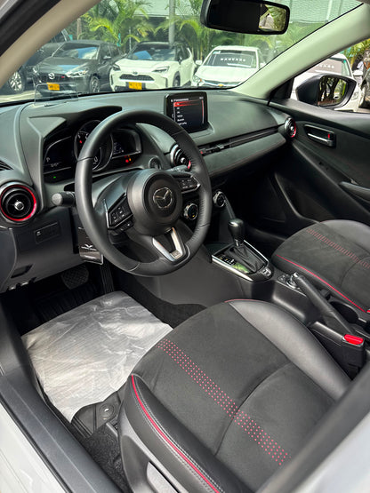 Mazda 2 Grand Touring Lx Carbon Edition 2025