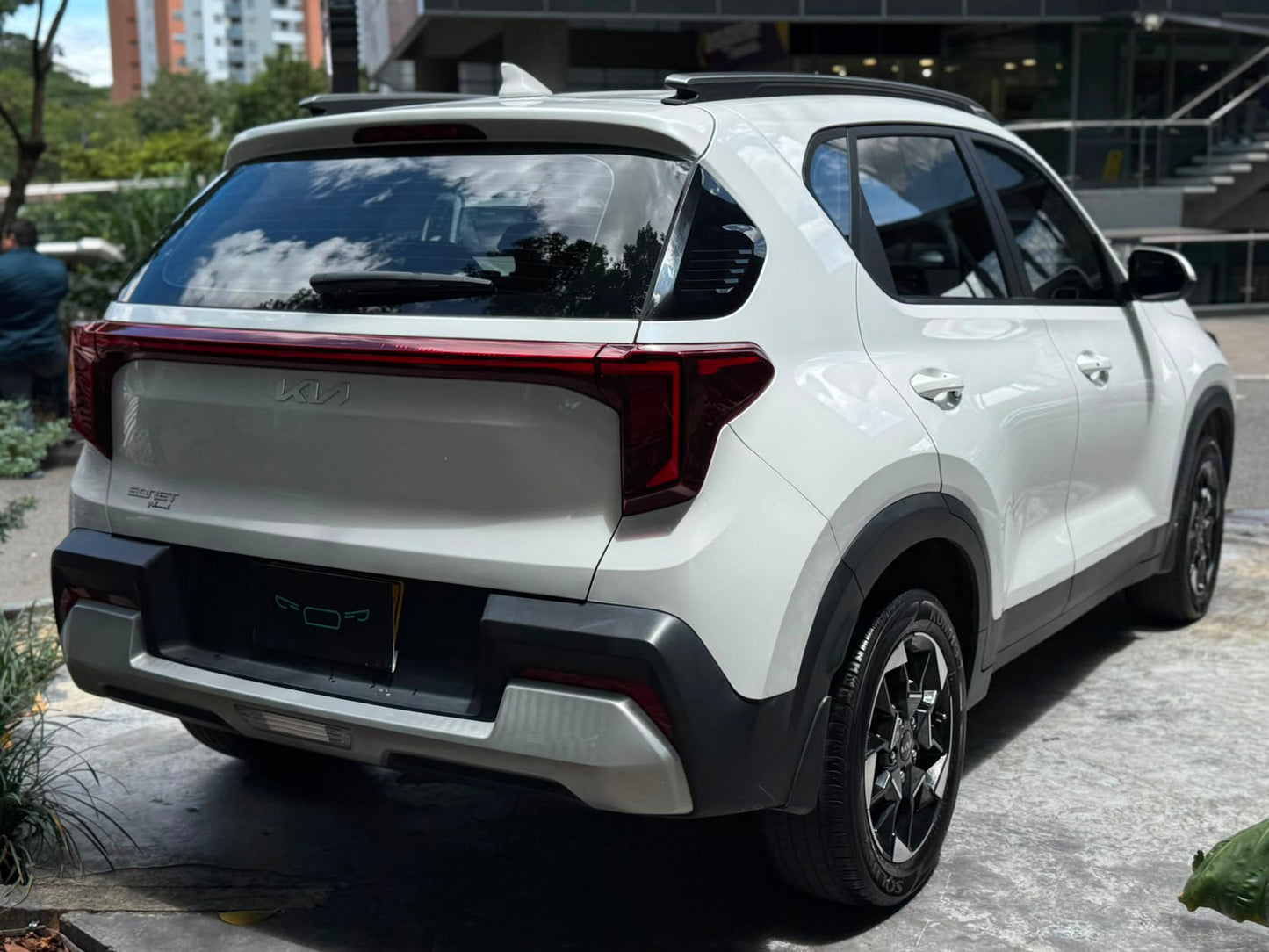 Kia Sonet Vibrant 2025