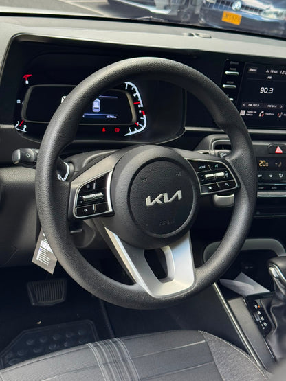 Kia Sonet Vibrant 2025