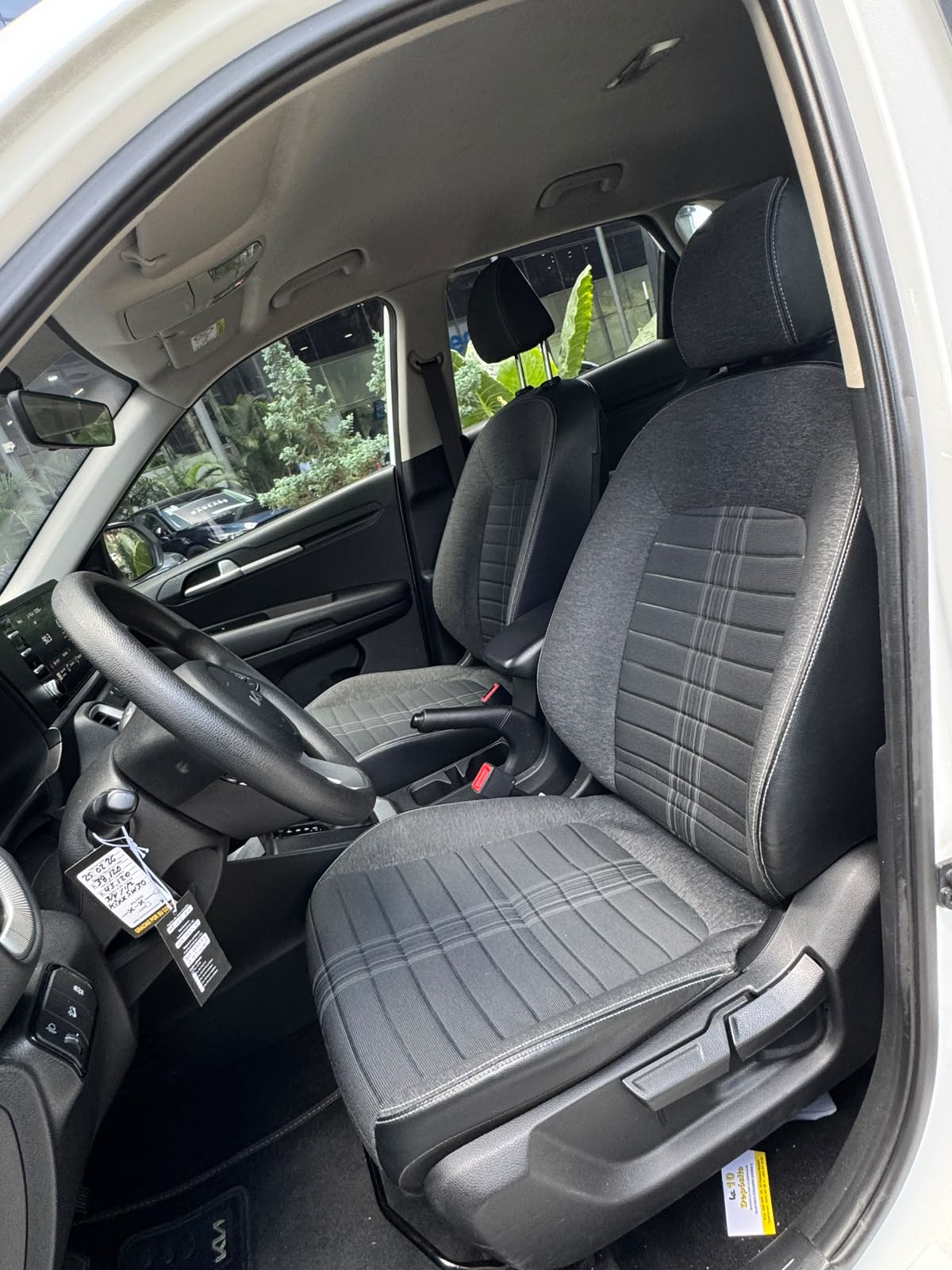 Kia Sonet Vibrant 2025