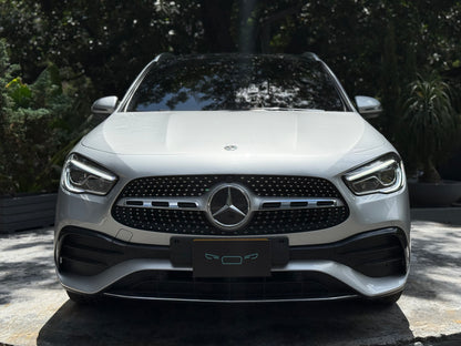 Mercedes Benz GLA200 2022