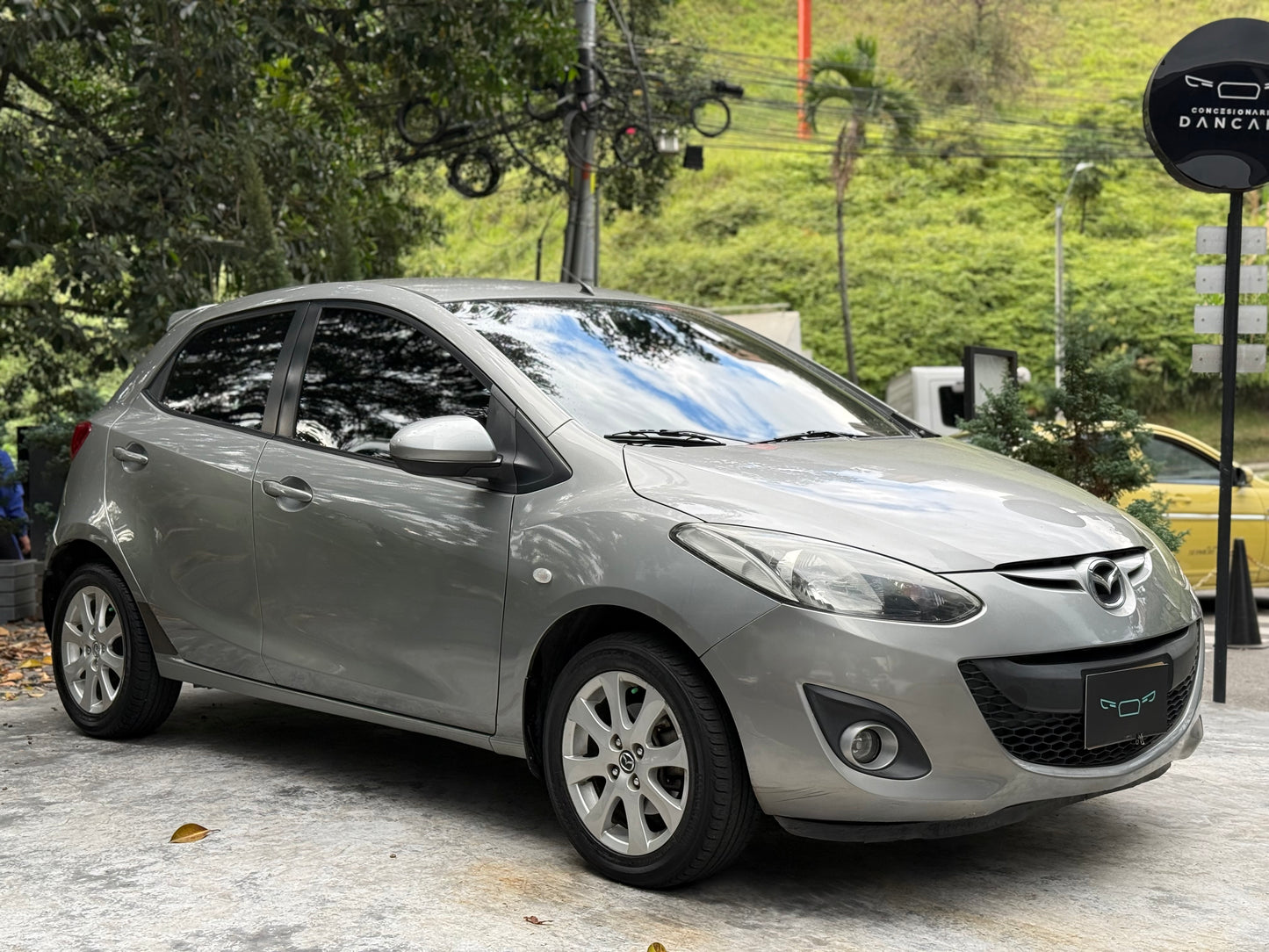Mazda 2 Hatchback 2013