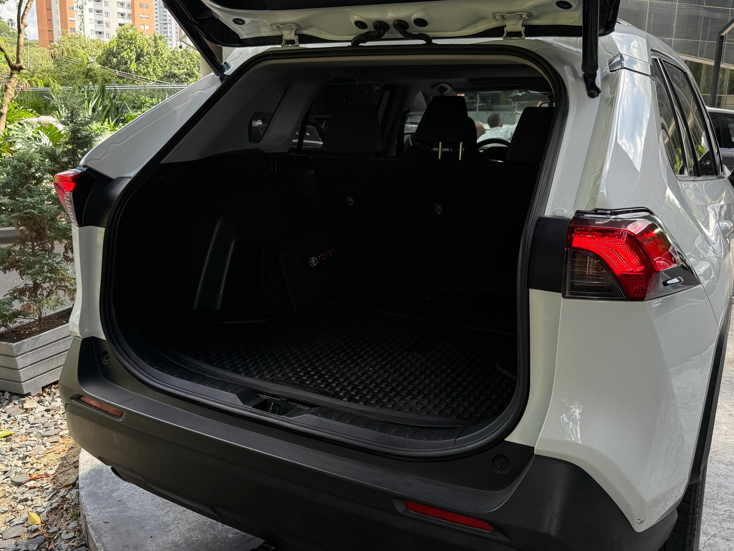 Toyota Rav4 XLE Hibrida 4x4 2022