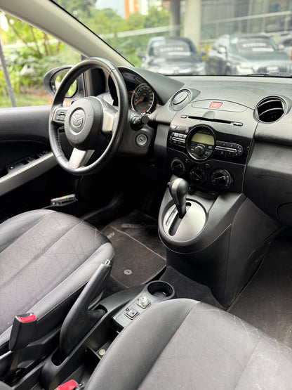 Mazda 2 Hatchback 2013