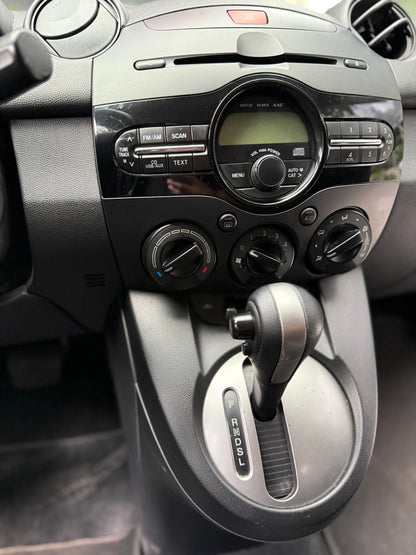 Mazda 2 Hatchback 2013